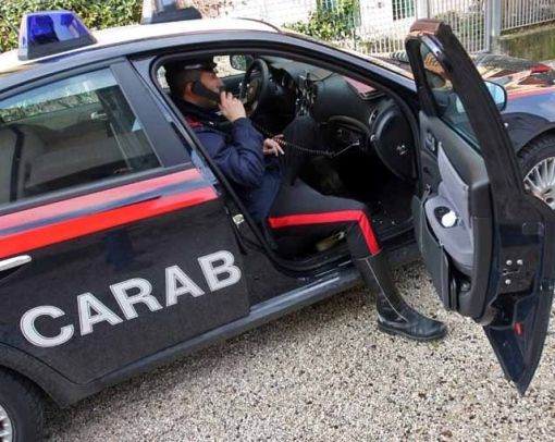 Garlasco: forzano la porta finestra di un'abitazione per rubare i gioielli