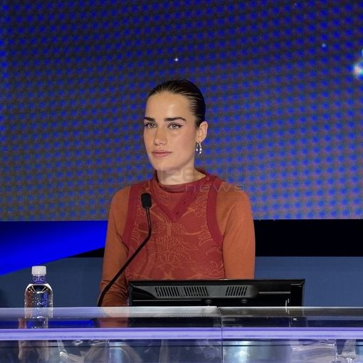 Clara in sala stampa al Teatro Ariston