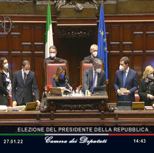 Quirinale, fumata nera anche al quarto scrutinio. La Cartabia prende 6 voti