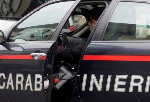 Furto di batterie e rame a Trecate, due arresti