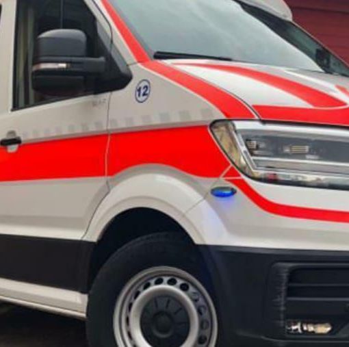 Tromello: esce di strada con il furgone sulla provinciale 596, ferito un uomo 77enne