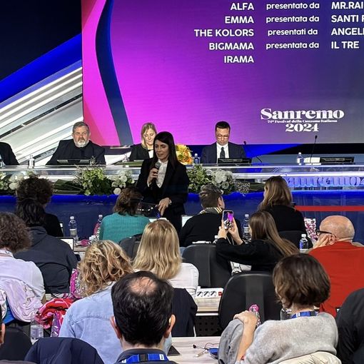 74° Festival: i 15 cantanti di questa sera saranno presentati dagli altri 15, ecco gli accoppiamenti (video)