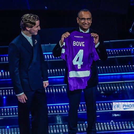 Dalla paura alla rinascita, Edoardo Bove al 75° Festival di Sanremo: “Senza il calcio non mi sento lo stesso, come un cantante senza voce”