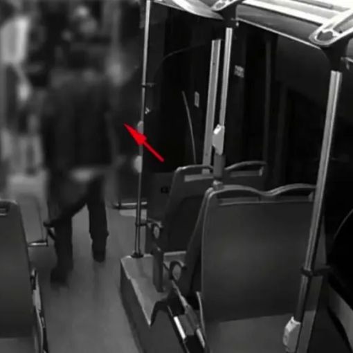 Milano: accoltella ex compagna sul bus, fermato 54enne per tentato omicidio
