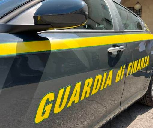 Ex broker truffava clienti anziani: Gdf sequestra 2 milioni a Milano
