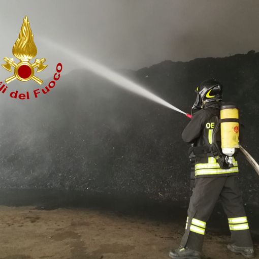 Belgioioso: incendio in azienda concimi, sul posto i Vigili del fuoco
