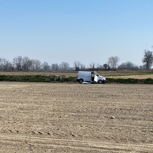 Il furgone sul quale ha perso la vita un uomo di 55 anni questa mattina sulla provinciale 183