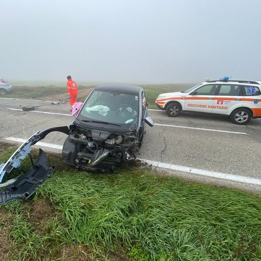 Sartirana: frontale tra auto sulla provinciale, ferite 3 persone