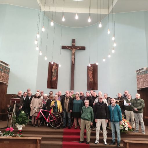 - FOTONOTIZIA - Vigevano: rimpatriata di ciclisti nella chiesa del Cuore Immacolato di Maria