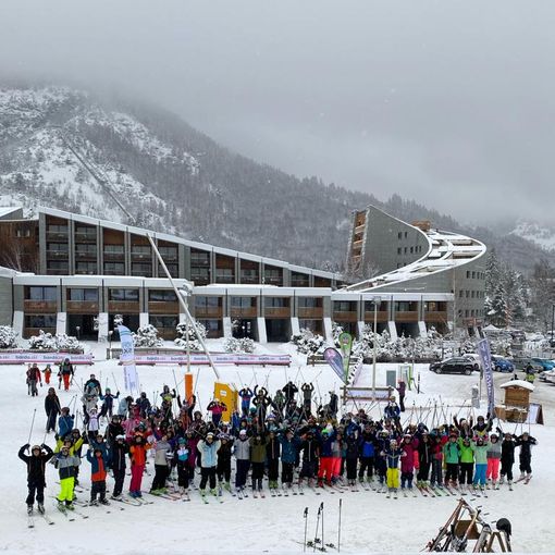 Vigevano, progetto &quot;Scuola in montagna&quot;: oltre 100 studenti della media Robecchi sulle piste di Bardonecchia