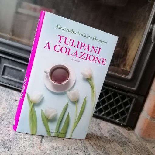 Alessandra Villasco Damiani racconta il suo romanzo &quot;Tulipani a colazione&quot;.