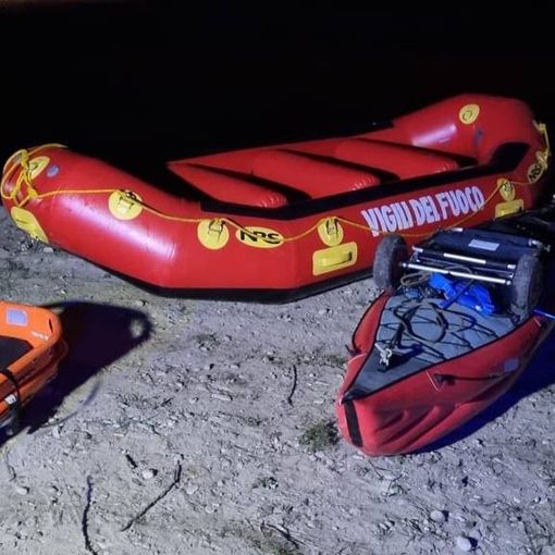 Pavese: paura per un canoista in difficoltà, salvato dai Vigili del fuoco