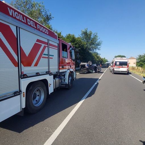 Oltrepò: scontro tra auto sulla provinciale 10, soccorse 4 persone