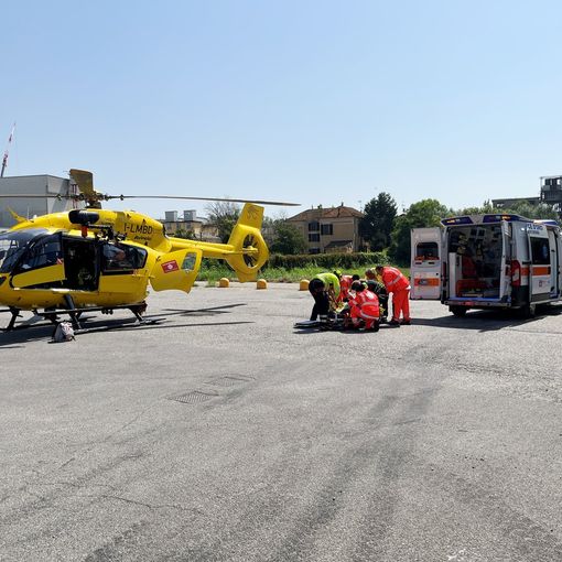 Valle: due operai ustionati in riseria, le immagini dei soccorsi