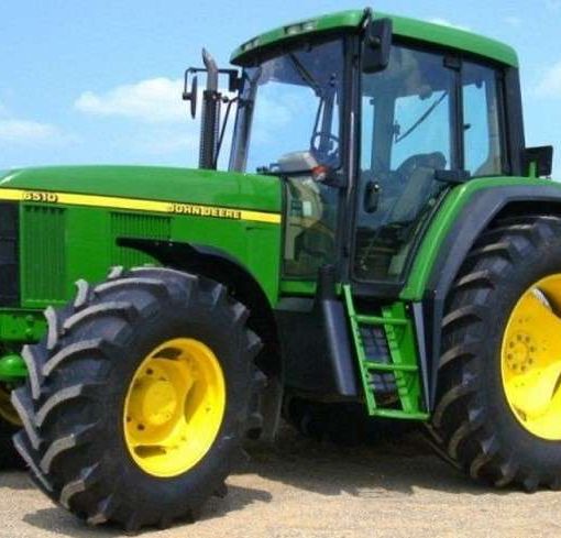 Nella foto un modello John Deere 6510 simile a quello rubato in Cascina Verdura a Tromello e poi ritrovato dalla proprietaria