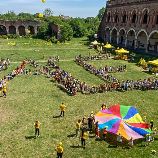 Ucraina, oltre 500 bambini delle scuole di Pavia alla festa di Coldiretti al Castello Visconteo