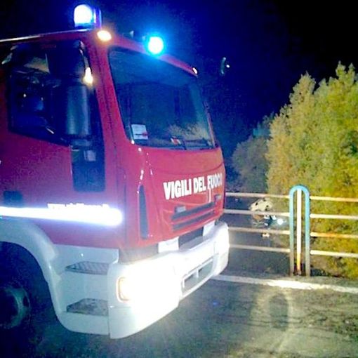 Dramma nel Cuneese, auto finisce nella scarpata: due giovani morti e due feriti gravi