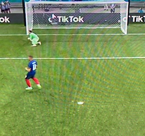 Mbappé fallisce l'ultimo e decisivo rigore