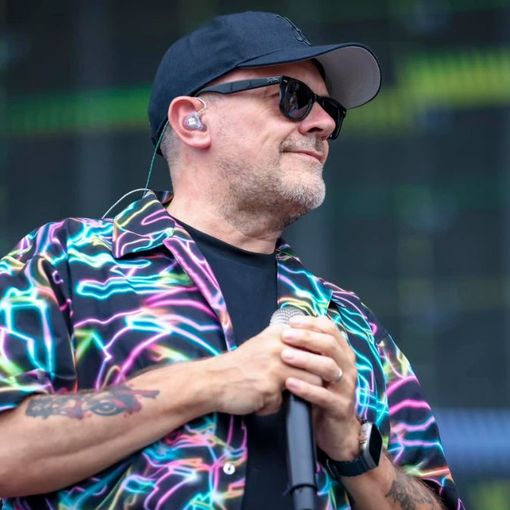 Max Pezzali, in arrivo il nuovo singolo “Discoteche abbandonate”