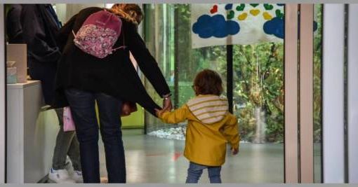 Lite tra papà fuori da un asilo nido. La denuncia di un commercialista milanese: &quot;Ormai peggio del Bronx!&quot;