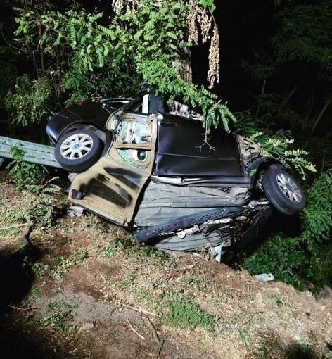 Mortara: auto si schianta contro un albero sulla statale 494, muore 18enne