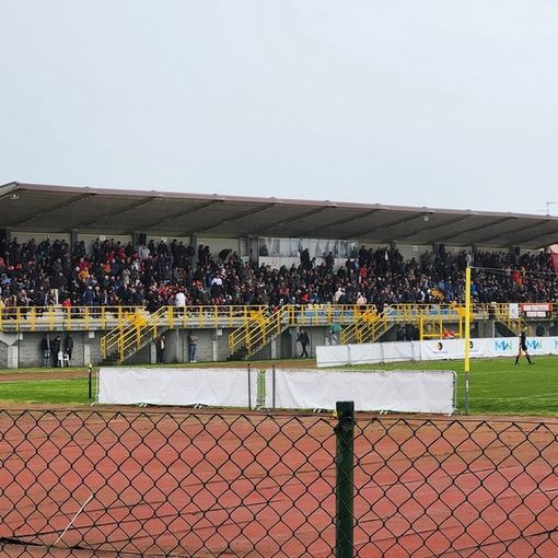 L'incredibile pubblico, che non si vede neppure in serie D, presente oggi per la sfida tra l'Oltrepo, terzo con Solbia e Club Milano, e la capolista Vogherese