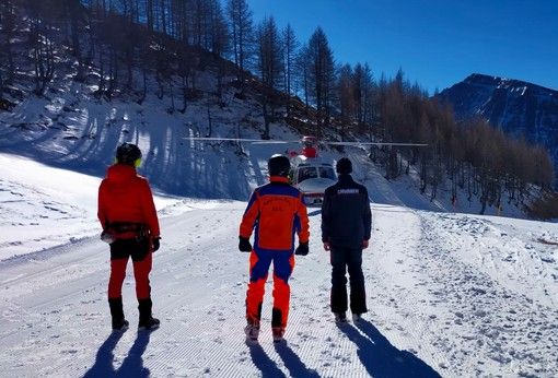 Si infortuna sulle piste da sci, soccorso viene trovato con della marijuana