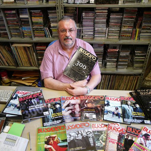 IL RICORDO. Paolo Carù non era uomo di molte parole, parlava con la musica. Nel suo negozio di Gallarate entravi in un'altra epoca