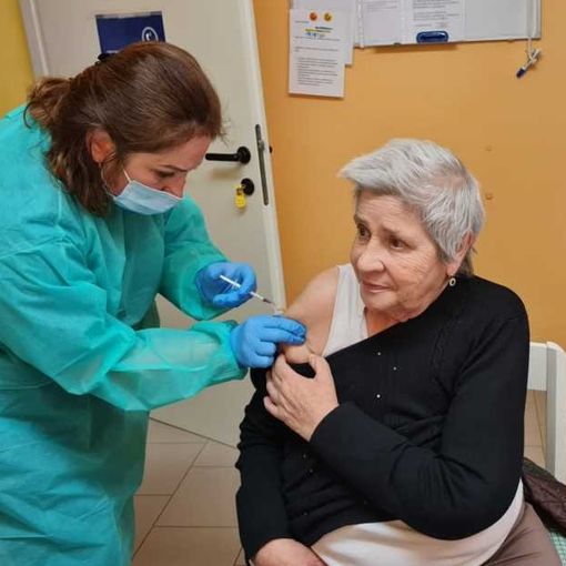 Rivanazzano Terme, richiamo vaccinale anti-Covid per operatori e ospiti della rsa “Villa il Gioiello”, che apre a nuovi ingressi