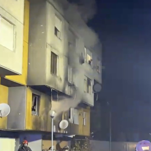 Novara: incendio in un edificio popolare a Sant' Agabio, famiglia evacuata
