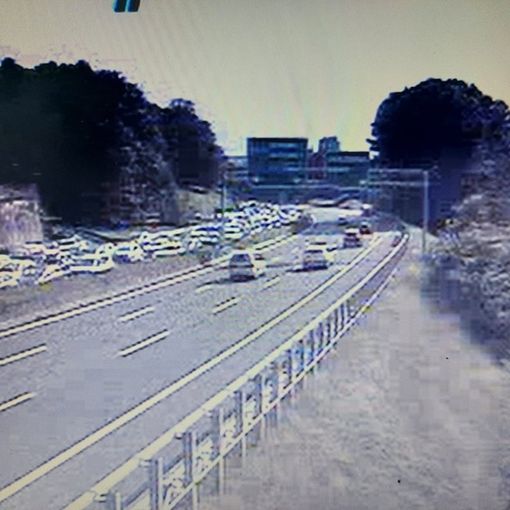 La coda sull'autostrada a Sesto Calende (immagini della webcam di Autostrade per l'Italia)
