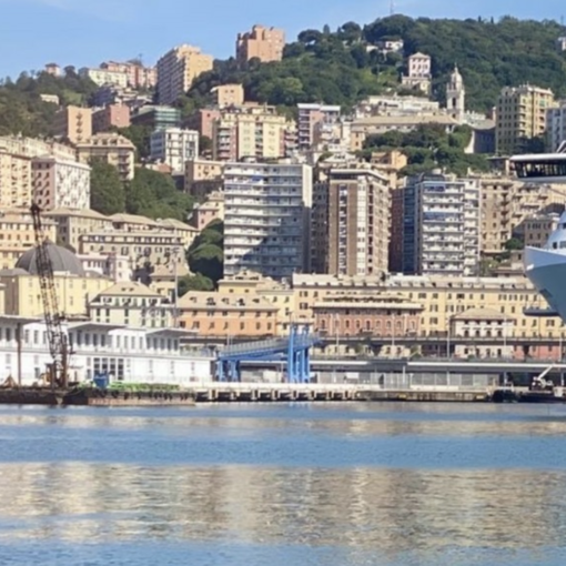 Varesina esce di casa in auto e si perde: ritrovata in centro a Genova