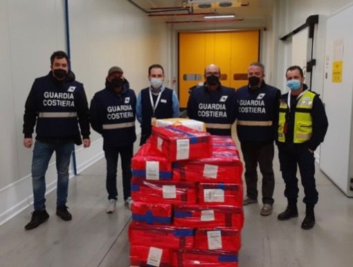 Quasi 400 chili di pesce proveniente dall'Africa, a Malpensa scattano i controlli