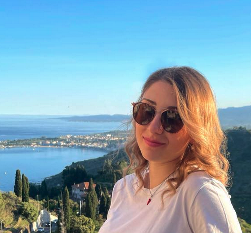 Insegna a Stresa la docente più giovane d'Italia: ha solamente 18 anni
