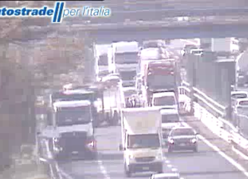 I soccorsi sull'A8 visti dalle webcam di Autostrade per l'Italia