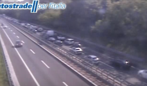 Incidente in Autolaghi tra Castronno e Solbiate Arno: tre feriti e A8 bloccata