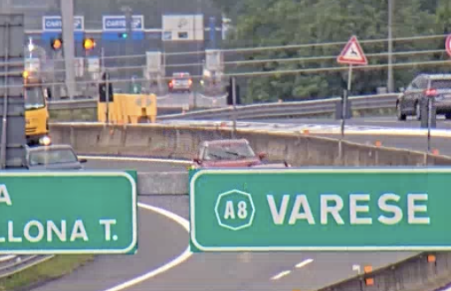 Incidente sull'Autolaghi: soccorsi 4 giovani, traffico in tilt per alcune ore