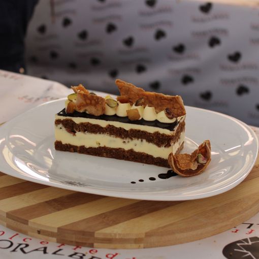 Milano, la ragazza morta per il tiramisù: il fidanzato aveva chiesto rassicurazioni