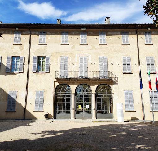 Bolletta energetica troppo pesante. Trecate chiude l’accesso alla biblioteca dal 17 dicembre al prossimo 12 febbraio