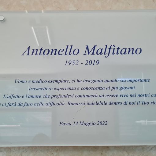 Pavia: al San Matteo posata una targa in ricordo dell'infettivologo Antonello Malfitano