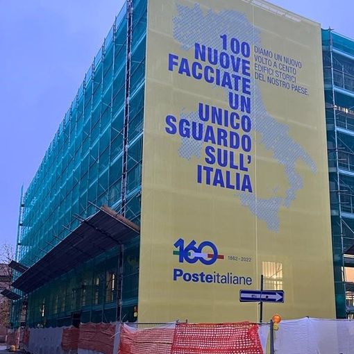 Poste Italiane: “Cento Facciate” riveste anche il palazzo di Pavia
