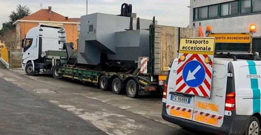 Passaggio di trasporti eccezionali sull'Autostrada dei Laghi, chiuso il nodo con la A4