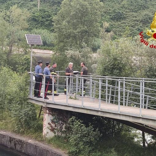 Ancora senza esito le ricerche dell'operaio caduto venerdì nel fiume Adda nel Milanese