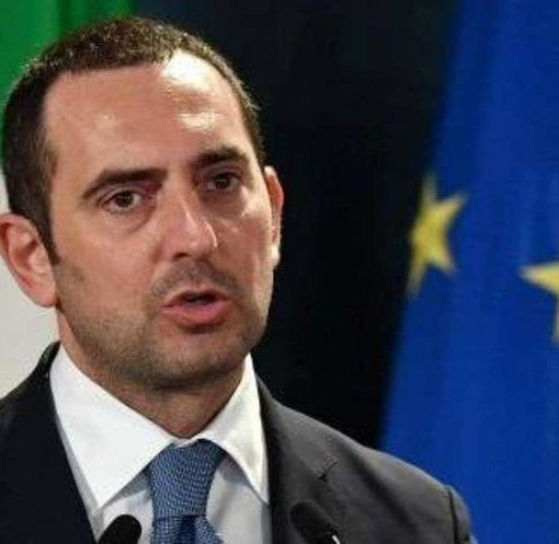 Il ministro Spadafora: «No ai tifosi allo stadio a gennaio, ma prima di febbraio contiamo di riaprire piscine, palestre, centri danza e attività sciistiche»