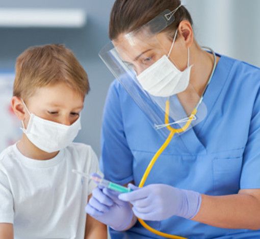 Vaccinazioni anti Covid dai 5 agli 11 anni: da domenica via alle prenotazioni in Lombardia