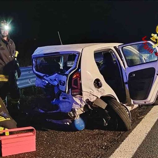 Vercellese, incidente tra Borgo d'Ale e Cigliano: 5 persone coinvolte. Un ragazzino elitrasportato in ospedale