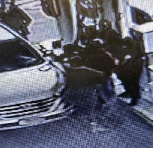 Varese, lite dal benzinaio per dieci euro finisce a botte: gestore al pronto soccorso