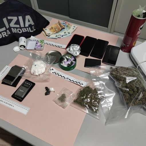 Trovata droga in casa: arrestati due uomini a Novara