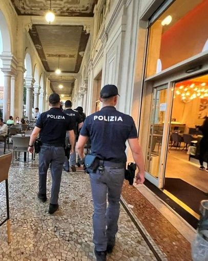 Si faceva consegnare anticipi per la vendita di un’auto, arrestato un truffatore a Novara