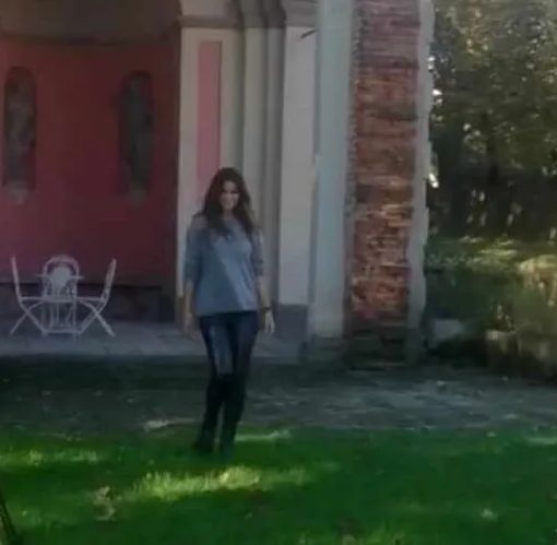 Robecco sul Naviglio, le immagini in esclusiva di Alessia Ventura a Villa Gromo di Terrnengo